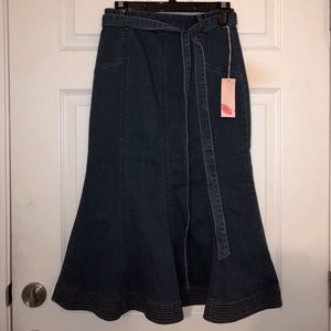 Eva Mendez Over the Knee Denim Skirt